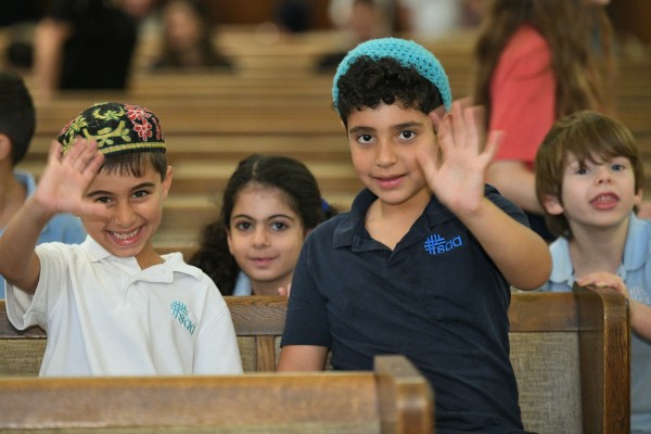 2026 jea becca furer students waving