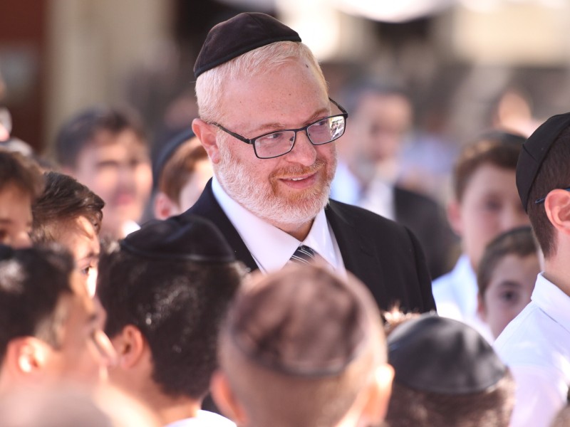 Rabbi Reuven Youkhehpaz Notification