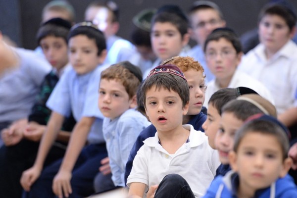 2014 Mendel Greenbaum notification students 2 Menachem