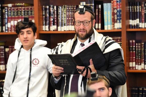 2018 Shimon Abramczik Notification studying